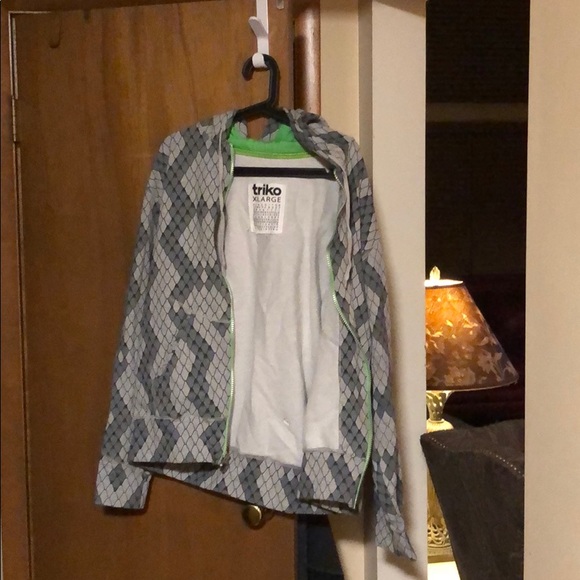 triko XLARGE snake hoodie (runs small) - Picture 3 of 4